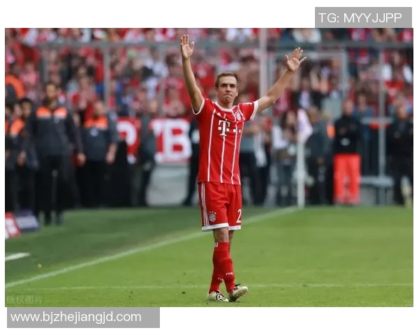 《2025年国家队足球明星集锦：最新球员动态与赛场表现全记录》