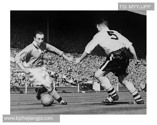 时间的脚步与荣耀的足迹 足球巨星的传奇人生与历史瞬间