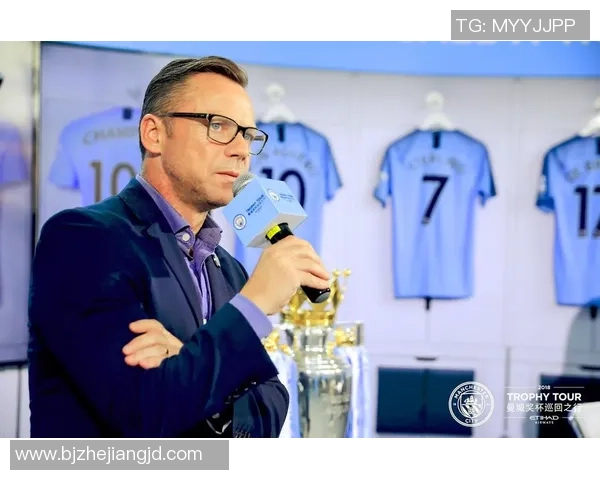 足球球星扑克收藏热潮引发球迷竞技与文化交流新风尚 足球球星扑克收藏热潮引发球迷竞技与文化交流新风尚